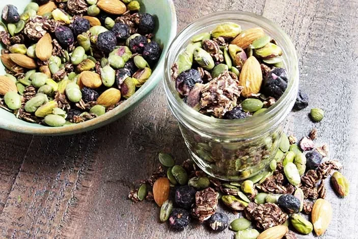 10 High-Protein, Low-Carb Snacks for Keto Dieters